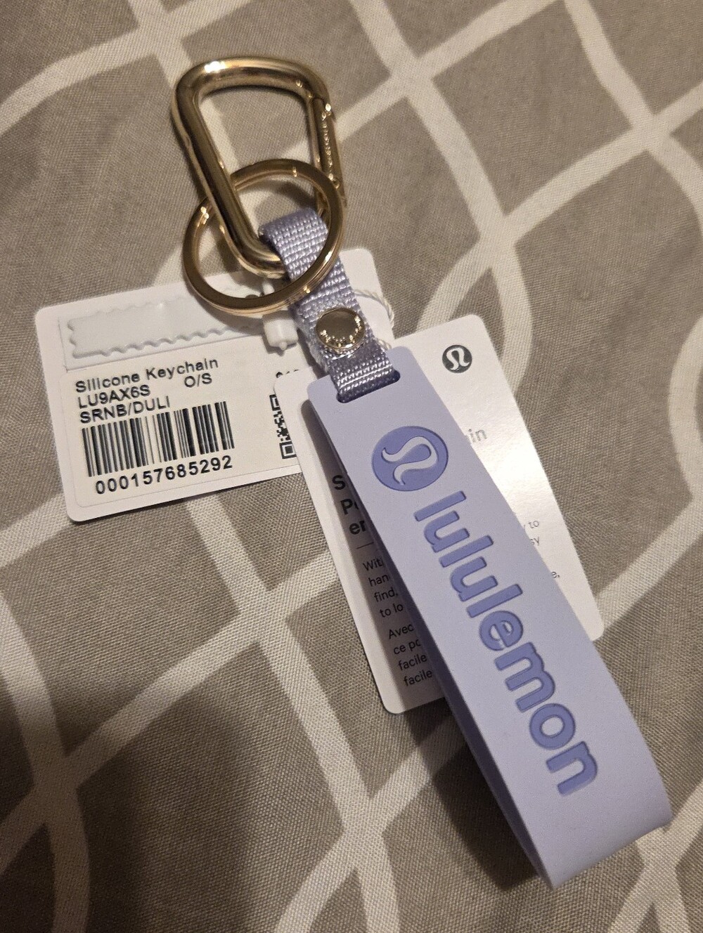 LULULEMON Silicone Keychain "Live In The Moment"